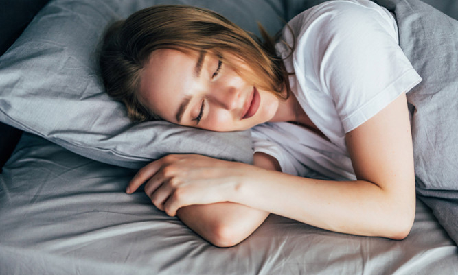 How to Sleep Better: A Simple Guide to Fall Asleep Faster and Recover Better
